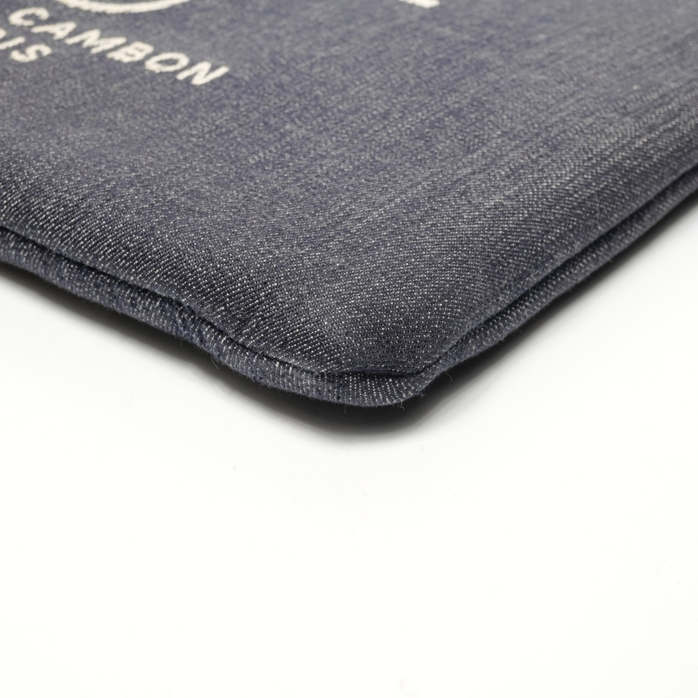 CHANEL Blue Clutch Bag - Picture 6 of 11